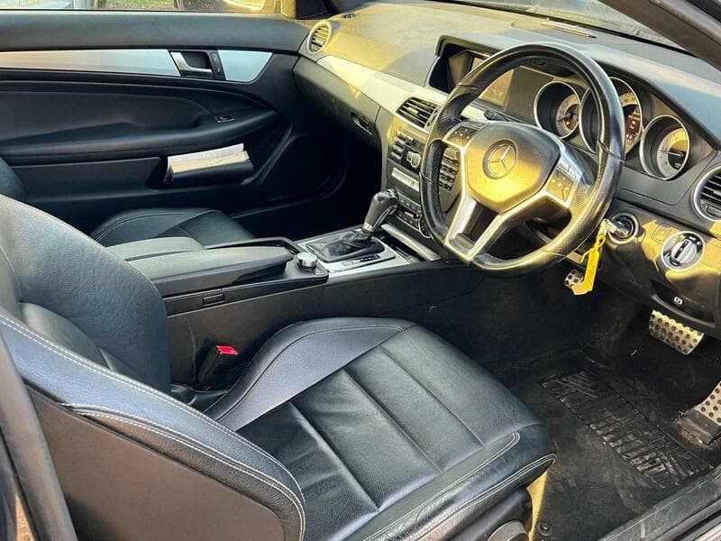 2012 Mercedes-Benz C Class 2.1 C220 CDI BlueEfficiency AMG Sport Coupe 2dr Diesel G-Tronic+ Euro 5 (s/s) (170 ps) - thumbnail 4