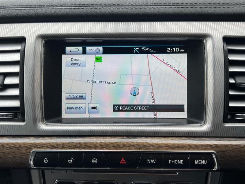 2012 Jaguar XF 2.2d Premium Luxury Saloon 4dr Diesel Auto Euro 5 (s/s) (190 ps) - thumbnail 6