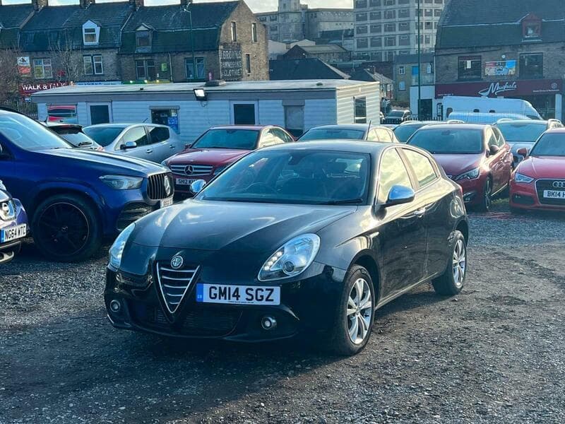 2014 Alfa Romeo Giulietta 1.6 JTDM-2 Distinctive Hatchback 5dr Diesel Manual Euro 5 (s/s) (105 bhp)