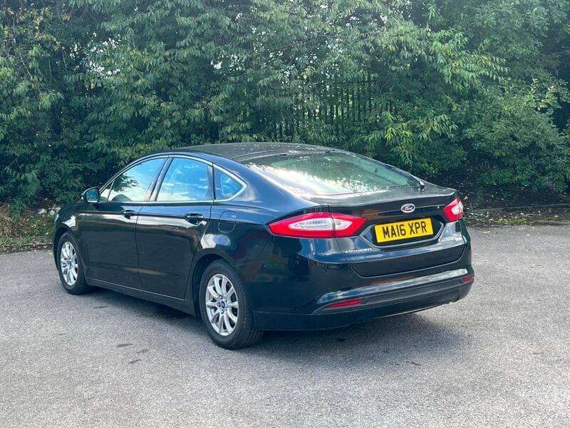 2016 Ford Mondeo 1.5 TDCi ECOnetic Zetec Hatchback 5dr Diesel Manual Euro 6 (s/s) (120 ps) - thumbnail 8