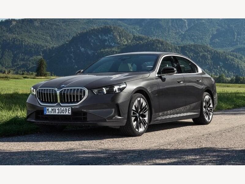 2017 Toyota C-HR 1.8 VVT-h Dynamic SUV 5dr Petrol Hybrid CVT Euro 6 (s/s) (122 ps) - image 2