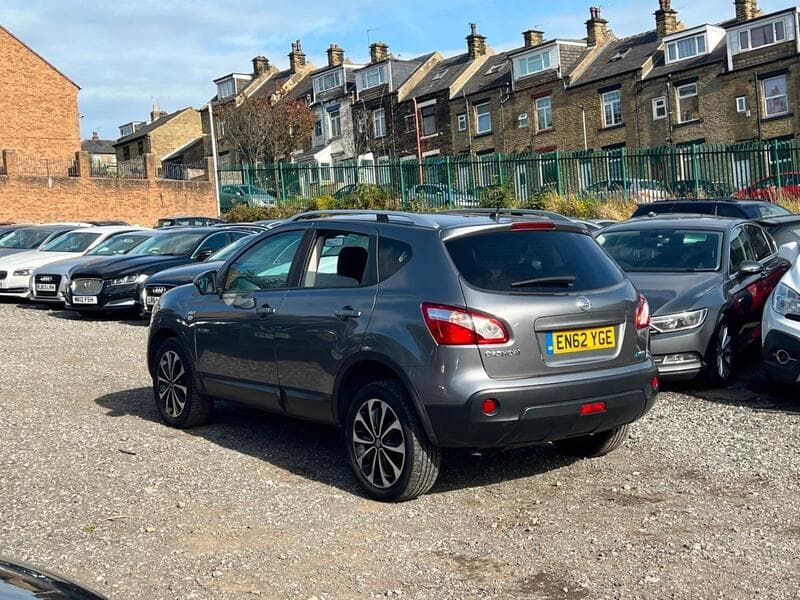 2013 Nissan Qashqai 1.6 dCi n-tec+ SUV 5dr Diesel Manual 2WD Euro 5 (130 ps) - thumbnail 8
