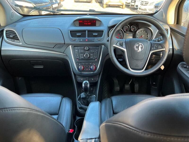 2015 Vauxhall Mokka 1.6i SE SUV 5dr Petrol Manual 2WD Euro 6 (s/s) (115 ps) - thumbnail 5
