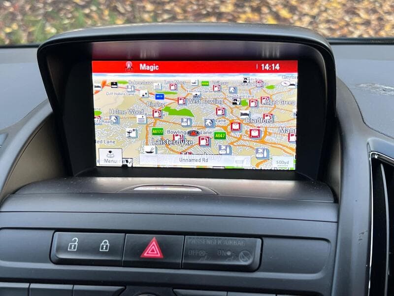 2016 Vauxhall Zafira Tourer 2.0 CDTi SE MPV 5dr Diesel Auto Euro 6 (170 ps) - thumbnail 5