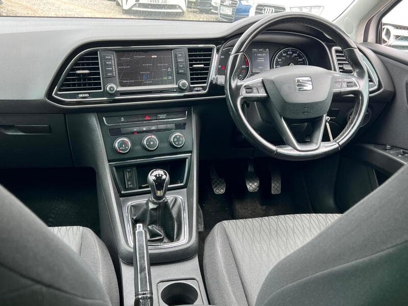 2016 SEAT Leon 1.6 TDI SE Dynamic Technology Hatchback 5dr Diesel Manual Euro 6 (s/s) (110 ps) - image 3
