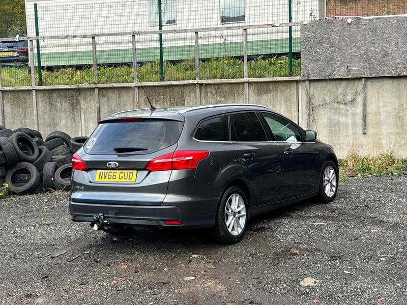 2016 Ford Focus 1.5 TDCi Zetec Estate 5dr Diesel Manual Euro 6 (s/s) (120 ps) - thumbnail 9