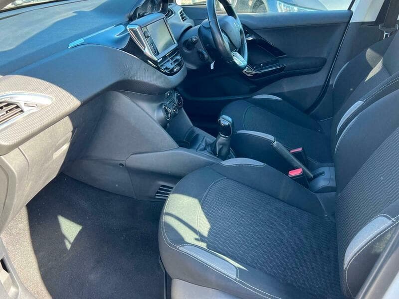 2016 Peugeot 208 1.6 BlueHDi Active Hatchback 5dr Diesel Manual Euro 6 (75 ps) - thumbnail 4