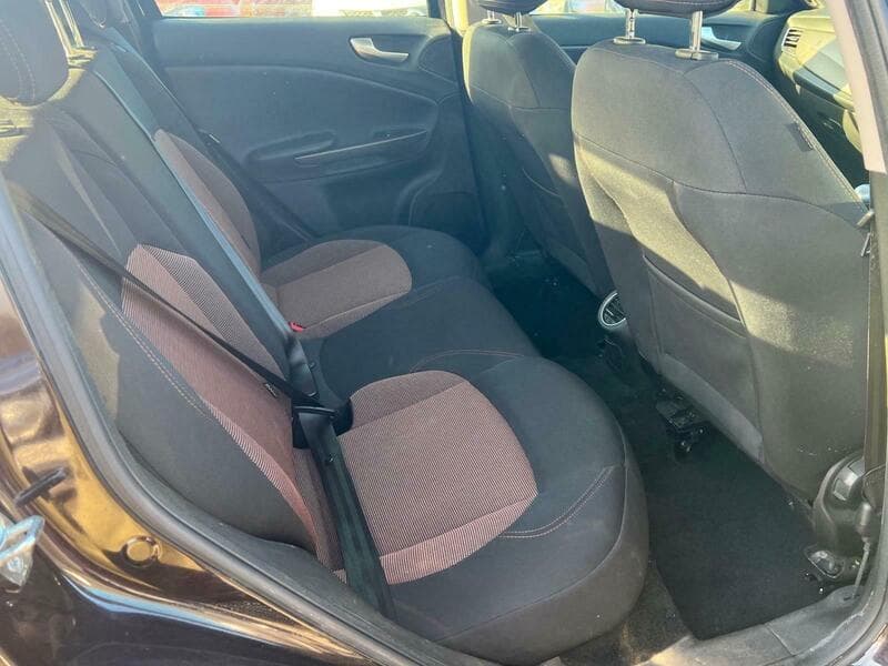 2014 Alfa Romeo Giulietta 1.6 JTDM-2 Distinctive Hatchback 5dr Diesel Manual Euro 5 (s/s) (105 bhp) - thumbnail 6