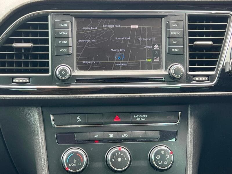 2016 SEAT Leon 1.6 TDI SE Dynamic Technology Hatchback 5dr Diesel Manual Euro 6 (s/s) (110 ps) - thumbnail 4