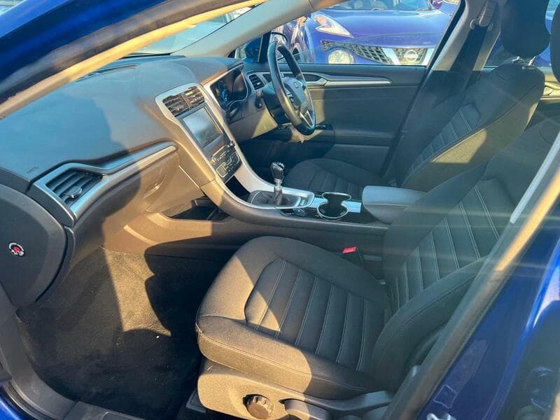 2015 Ford Mondeo 1.6 TDCi ECOnetic Zetec Hatchback 5dr Diesel Manual Euro 5 (s/s) (115 ps) - thumbnail 4