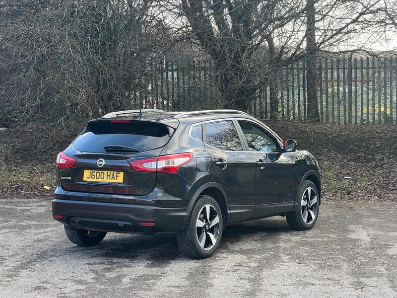 2016 Nissan Qashqai 1.2 DIG-T N-Connecta SUV 5dr Petrol Manual 2WD Euro 6 (s/s) (115 ps) - thumbnail 10