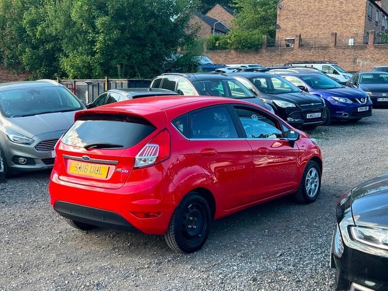 2016 Ford Fiesta 1.5 TDCi ECOnetic Titanium Hatchback 5dr Diesel Manual Euro 6 (s/s) (95 ps) - image 3