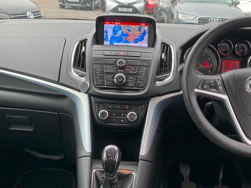 2014 Vauxhall Zafira Tourer 1.6 CDTi ecoFLEX Exclusiv MPV 5dr Diesel Manual Euro 6 (s/s) (136 ps) - thumbnail 4