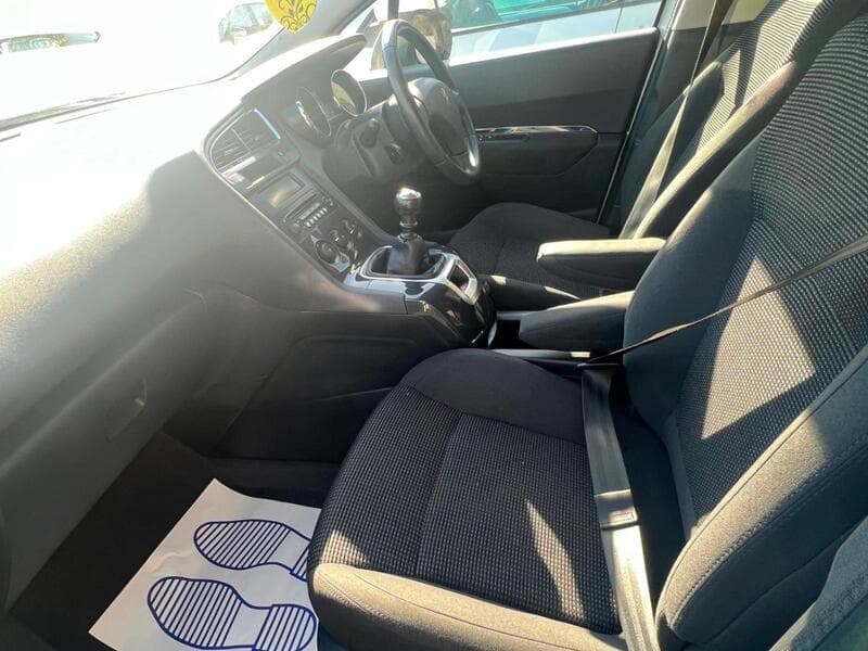 2013 Peugeot 5008 1.6 HDi Active MPV 5dr Diesel Manual Euro 5 (115 ps) - thumbnail 4