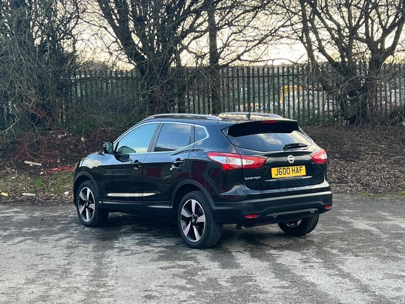 2016 Nissan Qashqai 1.2 DIG-T N-Connecta SUV 5dr Petrol Manual 2WD Euro 6 (s/s) (115 ps) - thumbnail 9