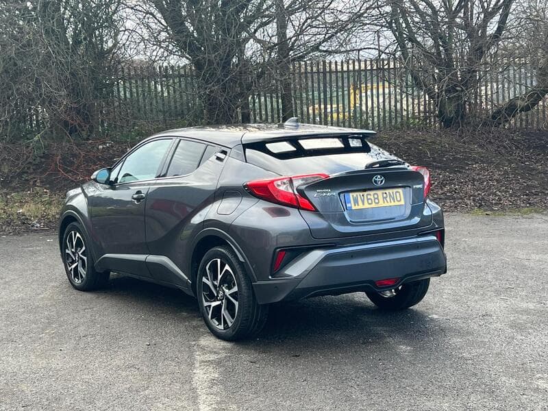 2018 Toyota C-HR 1.8 VVT-h Design SUV 5dr Petrol Hybrid CVT Euro 6 (s/s) (122 ps) - thumbnail 10