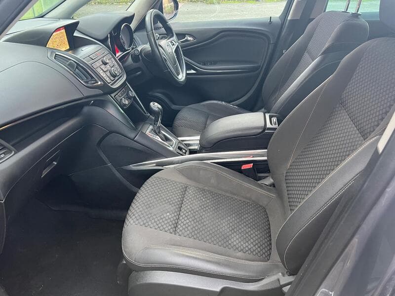 2016 Vauxhall Zafira Tourer 2.0 CDTi SE MPV 5dr Diesel Auto Euro 6 (170 ps) - image 3
