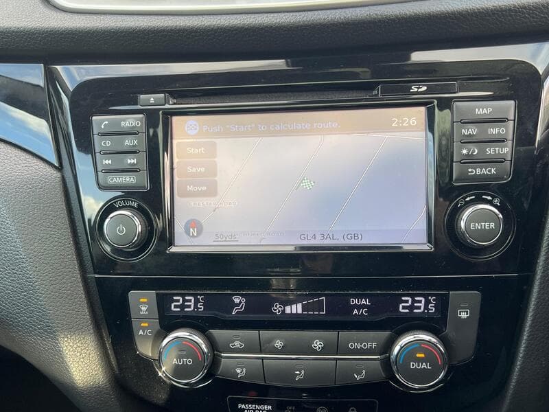 2016 Nissan Qashqai 1.2 DIG-T N-Connecta SUV 5dr Petrol Manual 2WD Euro 6 (s/s) (115 ps) - thumbnail 7