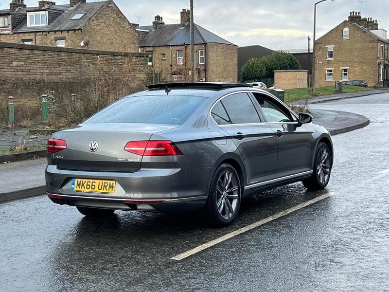 2016 Volkswagen Passat 2.0 TDI BlueMotion Tech GT Saloon 4dr Diesel Manual Euro 6 (s/s) (190 ps) - thumbnail 12