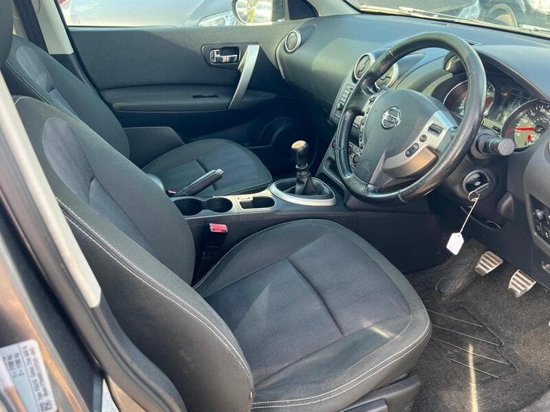 2013 Nissan Qashqai 1.6 dCi n-tec+ SUV 5dr Diesel Manual 2WD Euro 5 (130 ps) - thumbnail 4