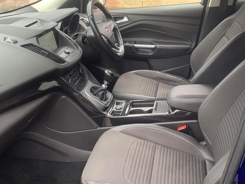 2017 Ford Kuga 2.0 TDCi Titanium SUV 5dr Diesel Manual Euro 6 (s/s) (150 ps) - thumbnail 7