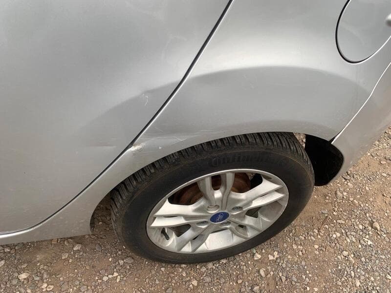 2014 Ford Fiesta 1.5 TDCi Zetec Hatchback 5dr Diesel Manual Euro 5 (75 ps) - thumbnail 5