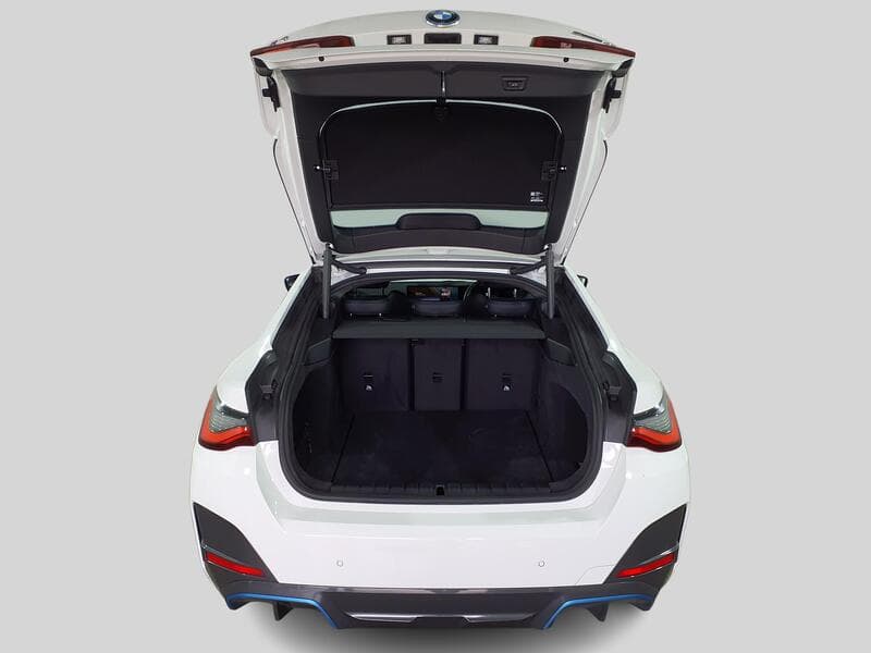 2011 Mercedes-Benz C180 ELEGANCE BLUEEFFICIENCY A 1.8 C180 BlueEfficiency Elegance Saloon 4dr Petrol G-Tronic+ Euro 5 (s/s) (156 ps) - image 3