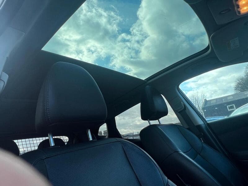 2015 Nissan Qashqai 1.5 dCi Tekna SUV 5dr Diesel Manual 2WD Euro 5 (s/s) (110 ps) - thumbnail 6