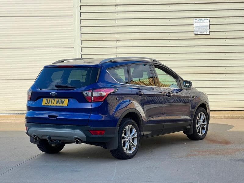 2017 Ford Kuga 2.0 TDCi Titanium SUV 5dr Diesel Manual Euro 6 (s/s) (150 ps) - image 3