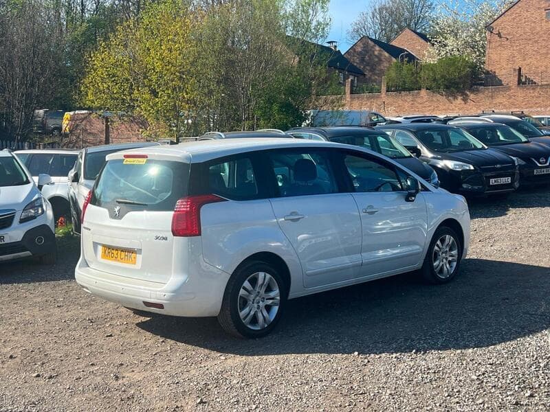 2013 Peugeot 5008 1.6 HDi Active MPV 5dr Diesel Manual Euro 5 (115 ps) - image 3