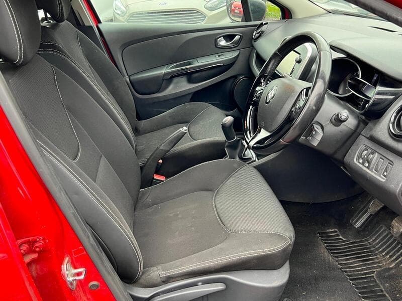 2016 Renault Clio 1.5 dCi Dynamique Nav Hatchback 5dr Diesel Manual Euro 6 (s/s) (90 ps) - thumbnail 4