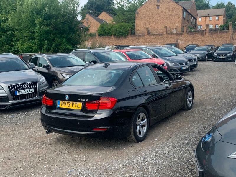 2013 BMW 3 Series 2.0 320d ED EfficientDynamics Saloon 4dr Diesel Manual Euro 5 (s/s) (163 ps) - image 3